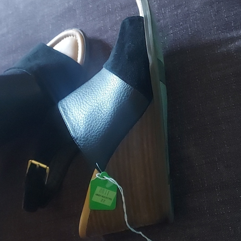 Dr. Scholl's Black and Brown Wedge Sandals
